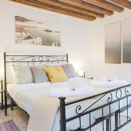 Santa Croce Guest House Venecia Exterior foto